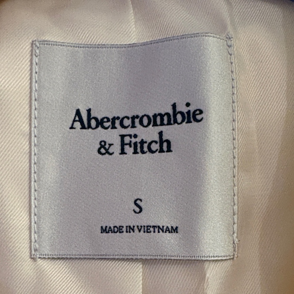 Abercrombie & Fitch Classic Suiting Blazer - Picture 2 of 8